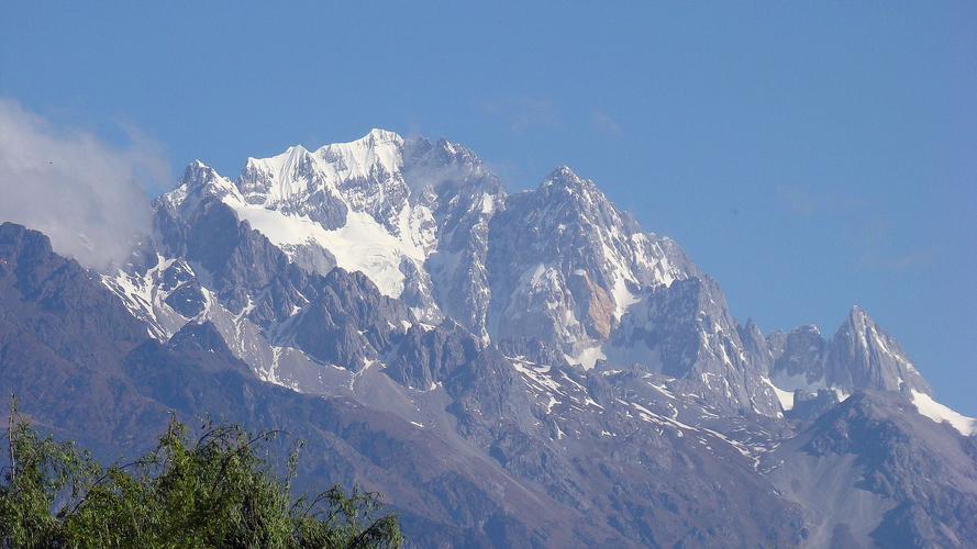 玉龙雪山海拔多少