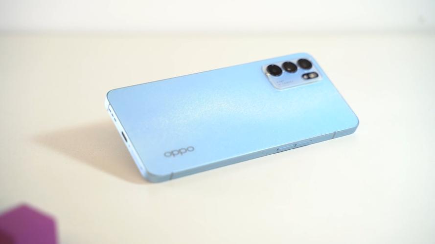 oppo reno 6是曲面屏吗