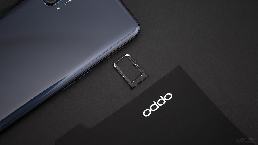 opporeno6双卡槽在哪里