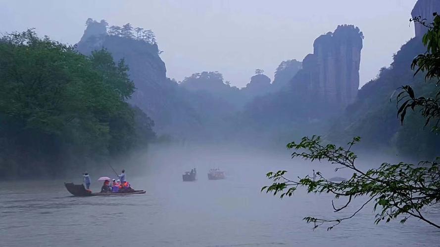 去武夷山玩住哪里比较好