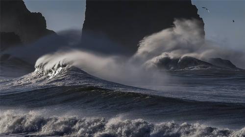 梦境洪流,梦见发大水的预兆与解析 梦境洪流,梦见发大水的预兆与解析