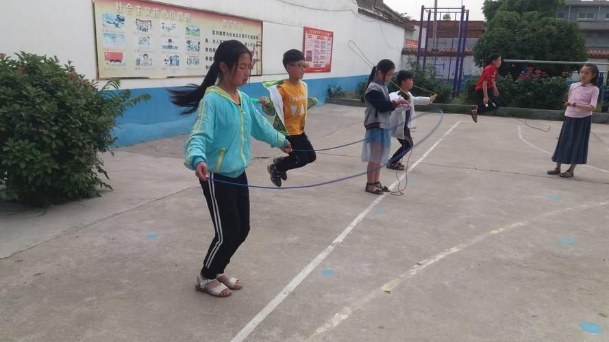 小学生跳绳标准