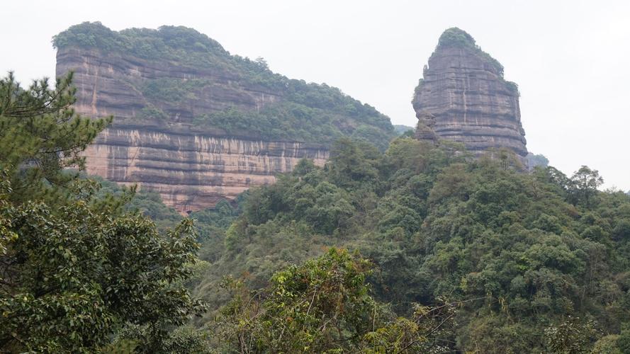 广东第一峰叫什么山