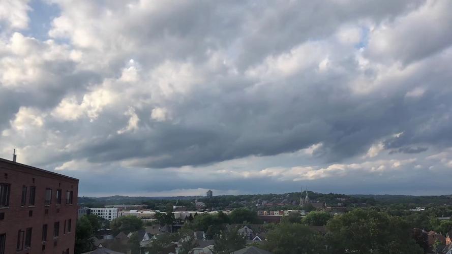 为什么天空会下雨