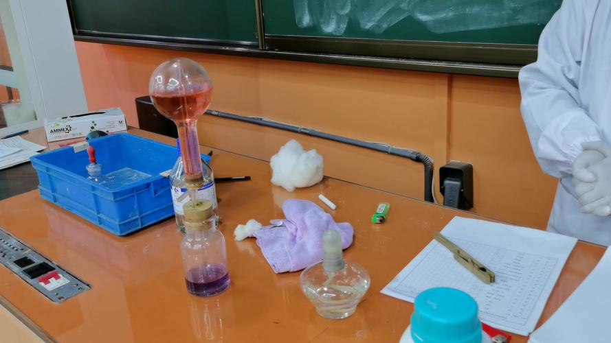 小喷泉实验的原理是什么-墨子百科 小喷泉实验的原理是什么