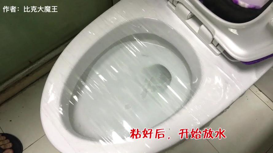 如何正确使用马桶吸