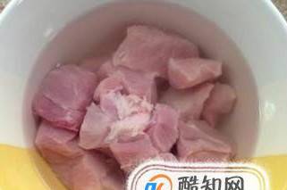 猪瘦肉怎么炒才能软嫩而不干硬